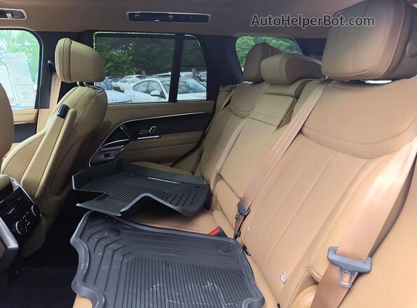 SALKP9E94TA358516 2026 LAND ROVER RANGE Green Rear seats view
