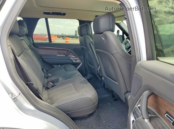 SALKP9F46SA297722 2025 LAND ROVER RANGE Silver Вид задніх сидінь