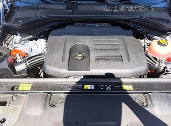 SALKP9FU0SA305068 2025 LAND ROVER RANGE Silver Widok komory silnika