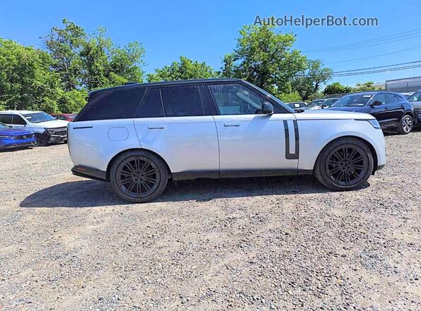 SALKP9FU0SA305068 2025 LAND ROVER RANGE Silver Widok wnętrza 360 stopni