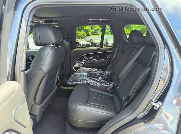 SALKP9FU7TA353572 2026 LAND ROVER RANGE Gray Engine compartment view