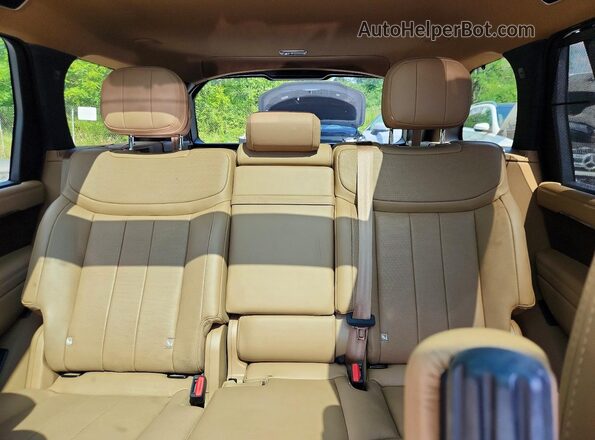 SALKPBFU4SA314248 2025 LAND ROVER RANGE Зеленый Вид задних сидений