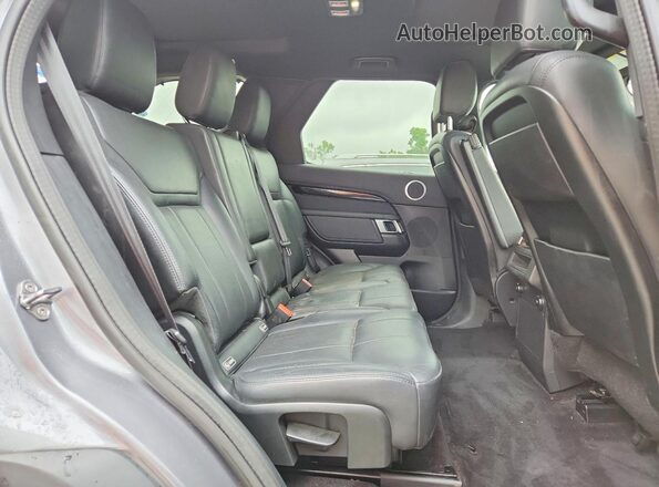 SALRG2RV0L2425331 2020 LAND ROVER DISCOVERY Gray Widok wnętrza z tyłu