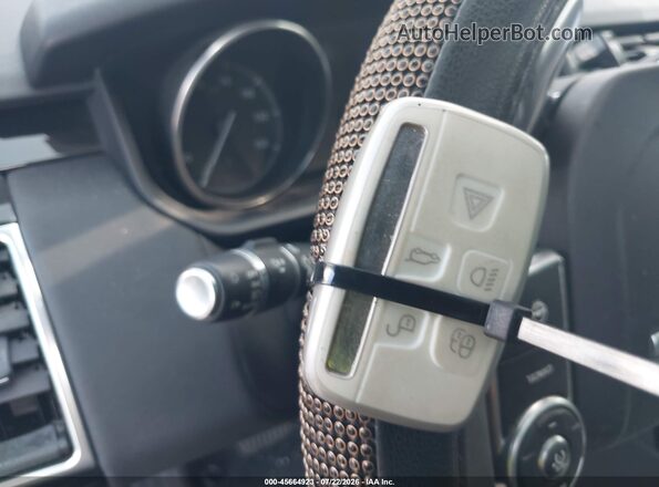 SALRGBBV1HA028413 2017 LAND ROVER DISCOVERY White Dashboard view