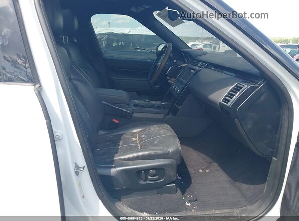 SALRGBBV1HA028413 2017 LAND ROVER DISCOVERY White Front interior view