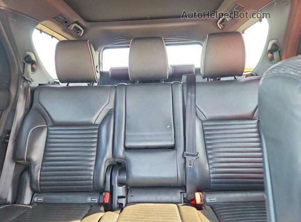 SALRHBBV5HA018710 2017 LAND ROVER DISCOVERY Black Widok tylnych siedzeń