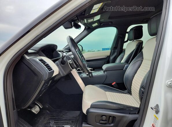 SALRM4EU8N2461904 2022 LAND ROVER DISCOVERY White Widok wnętrza z przodu