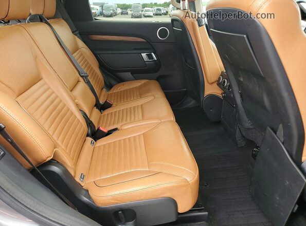 SALRR2RV4JA069432 2018 LAND ROVER DISCOVERY Gray Widok tylnych siedzeń