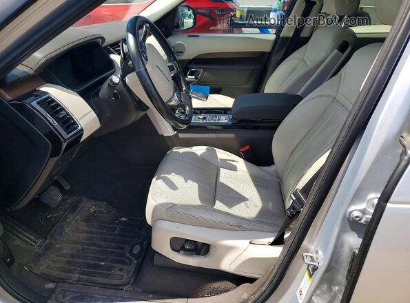 SALRR2RVXJA059181 2018 LAND ROVER DISCOVERY Silver Front interior view