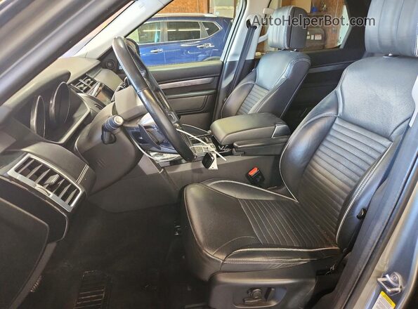 SALRTBBV2HA016847 2017 LAND ROVER DISCOVERY Gray Widok wnętrza z przodu
