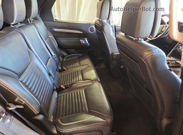 SALRTBBV2HA016847 2017 LAND ROVER DISCOVERY Gray Widok wnętrza z tyłu