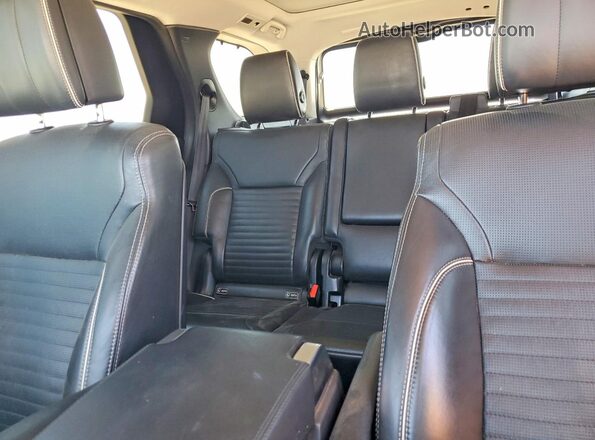 SALRTBBV7HA017301 2017 LAND ROVER DISCOVERY Black Widok tylnych siedzeń