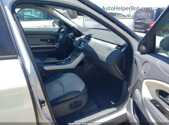 SALVP2BG8GH082457 2016 LAND ROVER RANGE ROVER EVOQUE White Front interior view