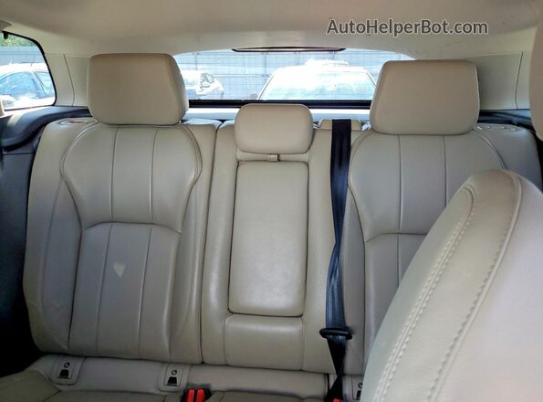 SALVP2RX1JH270301 2018 LAND ROVER RANGE White Widok tylnych siedzeń