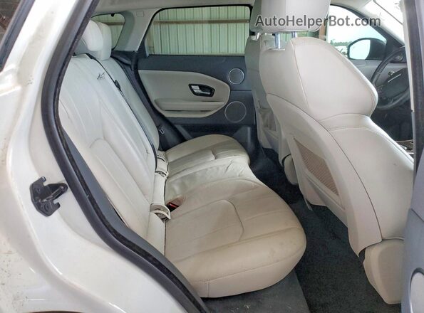 SALVP2RX7JH267287 2018 LAND ROVER RANGE White Rear interior view