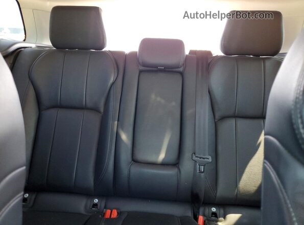 SALVP2RX8JH286723 2018 LAND ROVER RANGE Red Widok tylnych siedzeń