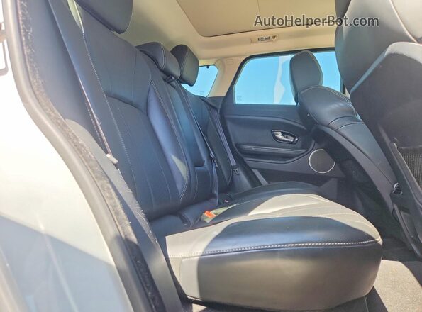 SALVR2BG2HH248208 2017 LAND ROVER RANGE White Vista interior trasera