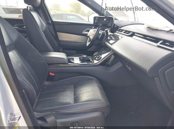 SALYL2RX5JA778157 2018 LAND ROVER RANGE ROVER VELAR Silver წინა სალონის ხედი
