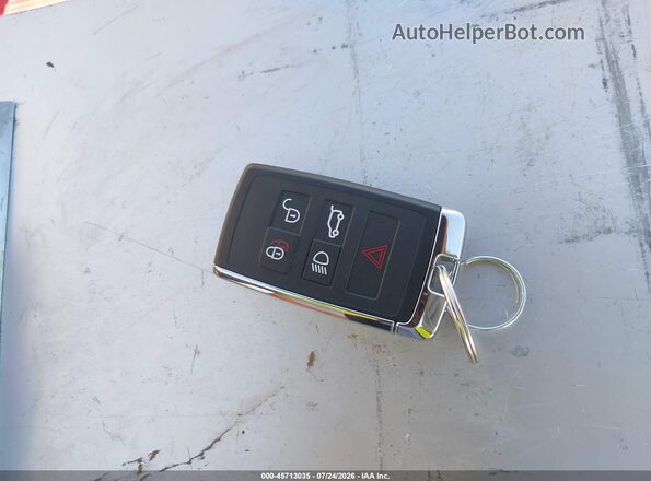 SALZJ2FX4RH240759 2024 LAND ROVER RANGE ROVER EVOQUE Белый Вид панели приборов