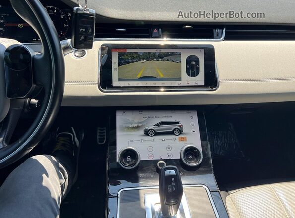 SALZL2FX5LH004557 2020 LAND ROVER RANGE White Rear seats view