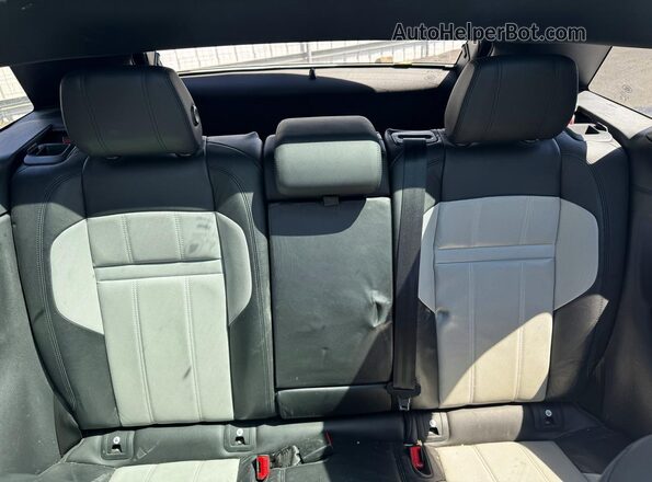 SALZT2GX1LH004327 2020 LAND ROVER RANGE White Rear seats view