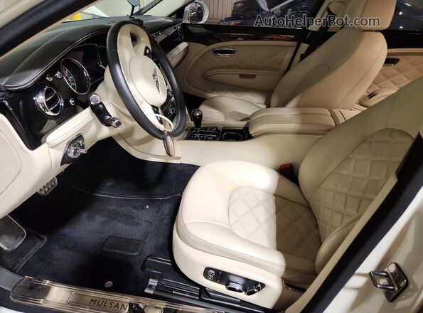 SCBBF7ZH3GC002569 2016 BENTLEY MULSANNE White Вид салону спереду