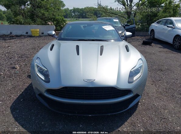 SCFRMFAV1HGL02099 2017 ASTON MARTIN DB11 Silver Vista del cuadro de instrumentos