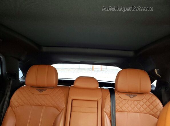SJAAC2ZV7HC014561 2017 BENTLEY BENTAYGA Черный Вид задних сидений