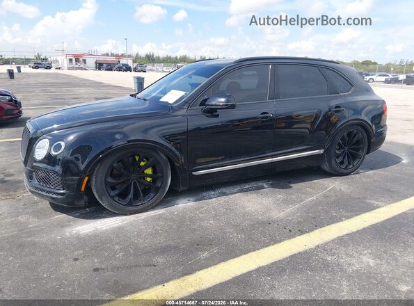 SJAAM2ZV0LC030669 2020 BENTLEY BENTAYGA Черный Передняя левая четверть