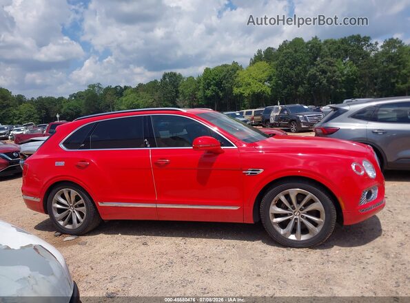 SJAAM2ZV6KC026253 2019 BENTLEY BENTAYGA Red Вид задньої частини салону
