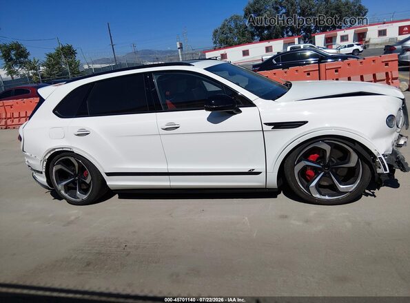 SJAAT2ZV2PC022081 2023 BENTLEY BENTAYGA White 
