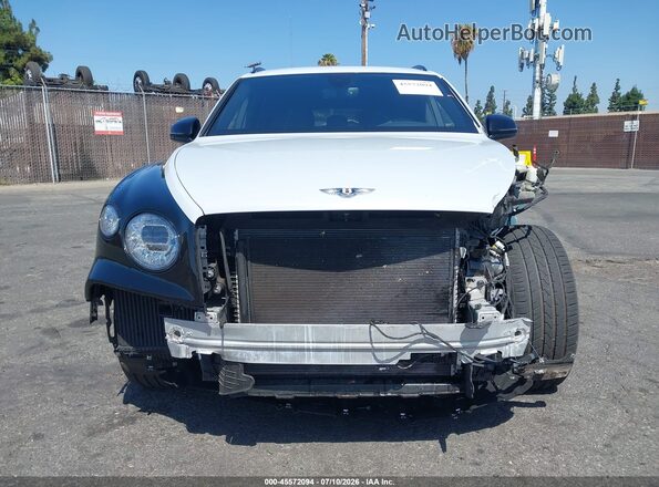 SJAHT2ZV2PC023715 2023 BENTLEY BENTAYGA Black Rear interior view
