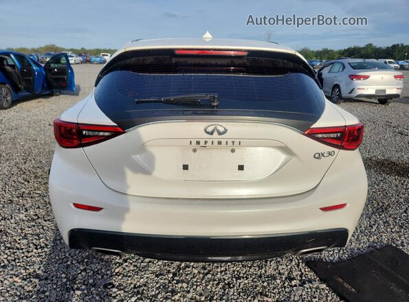 SJKCH5CP2HA038795 2017 INFINITI QX30 White Հետևի տեսք