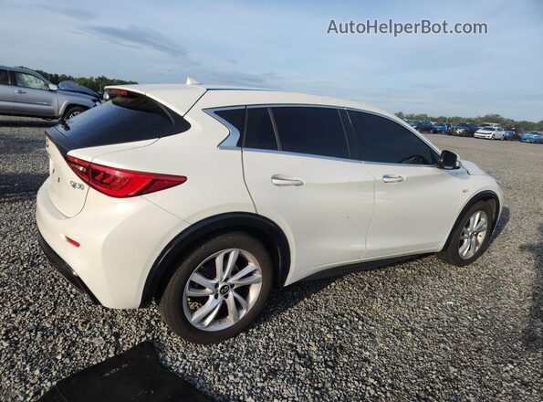 SJKCH5CP2HA038795 2017 INFINITI QX30 White Հետևի աջ