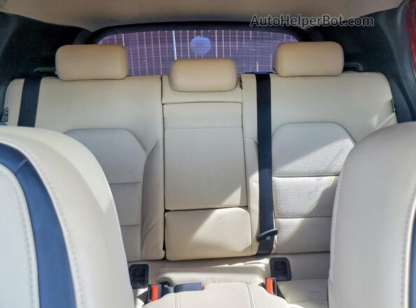 SJKCH5CP2KA010275 2019 INFINITI QX30 Красный Вид задних сидений