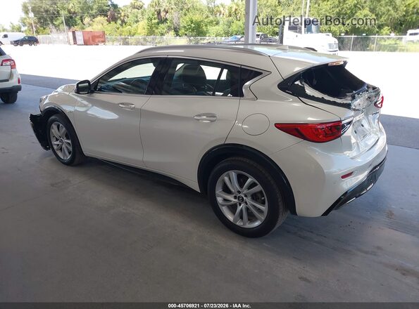 SJKCH5CP3HA037462 2017 INFINITI QX30 White Rear left