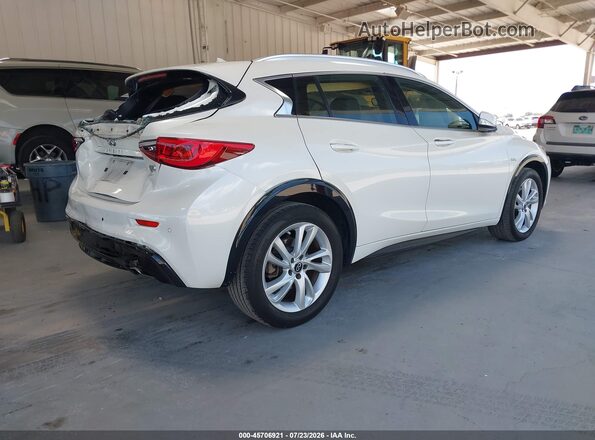 SJKCH5CP3HA037462 2017 INFINITI QX30 White Rear right