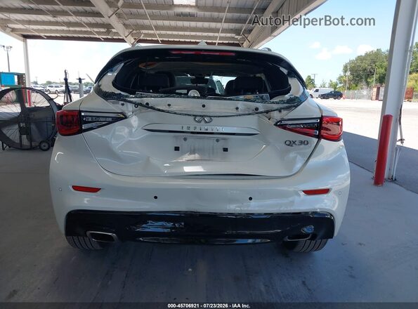 SJKCH5CP3HA037462 2017 INFINITI QX30 White 