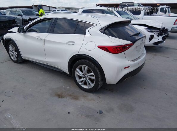 SJKCH5CP6JA045111 2018 INFINITI QX30 White Հետևի ձախ