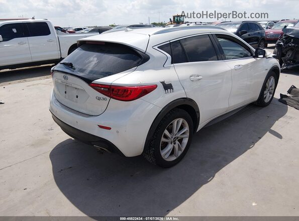 SJKCH5CP6JA045111 2018 INFINITI QX30 White Հետևի աջ