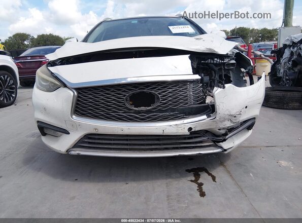 SJKCH5CP6JA045111 2018 INFINITI QX30 White Սարքավորումների վահանակի տեսք