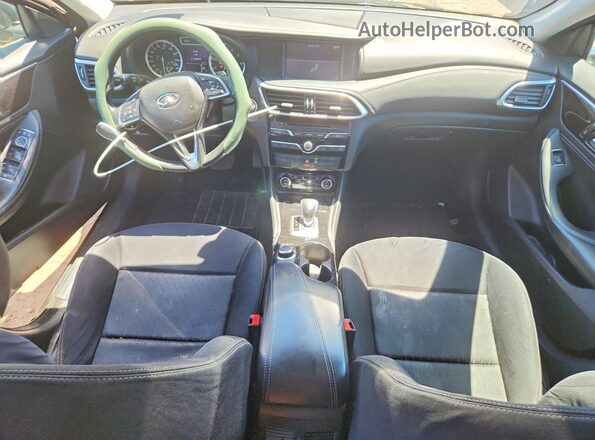 SJKCH5CP8HA033259 2017 INFINITI QX30 Черный Вид панели приборов