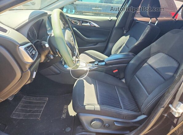 SJKCH5CP8HA033259 2017 INFINITI QX30 Черный Вид салона спереди