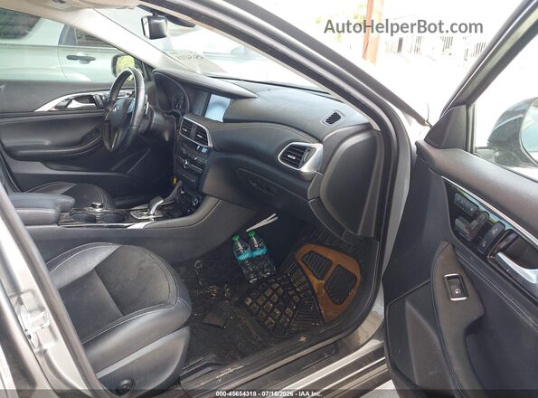 SJKCH5CR3JA050767 2018 INFINITI QX30 Gray Սալոնի դիմացի տեսք