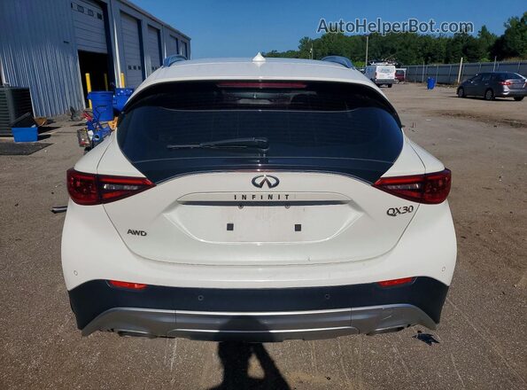 SJKCH5CR7HA028958 2017 INFINITI QX30 White Widok z tyłu