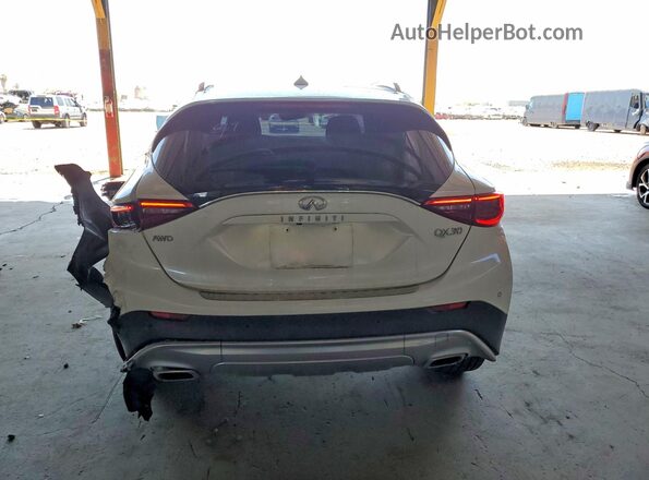 SJKCH5CR7KA010967 2019 INFINITI QX30 White Հետևի տեսք