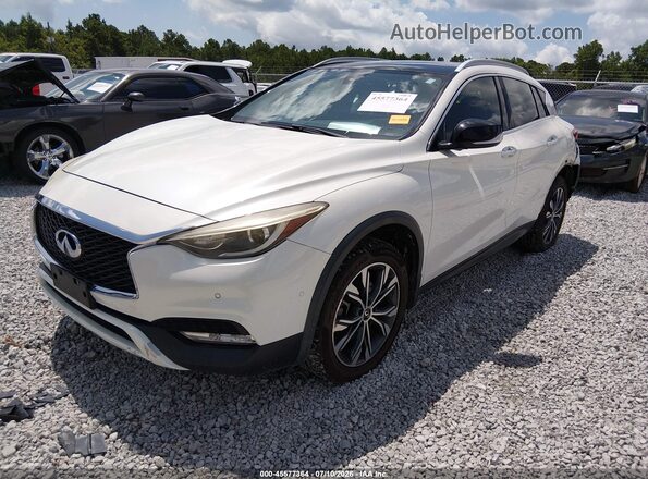 SJKCH5CRXJA047784 2018 INFINITI QX30 White Передня ліва чверть