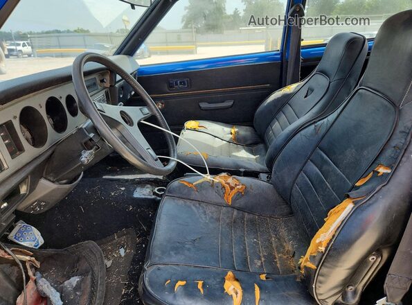 TE31252517 1977 TOYOTA COROLLA Blue Vista interior delantera