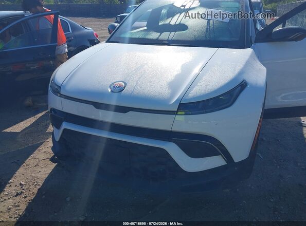 VCF1ZBU20PG005945 2023 FISKER OCEAN White Widok z tyłu