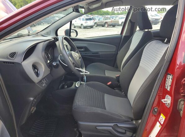 VNKKTUD30JA090779 2018 TOYOTA YARIS Red Вид салону спереду